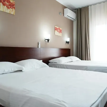 ホテル Mediterrane Sarandë