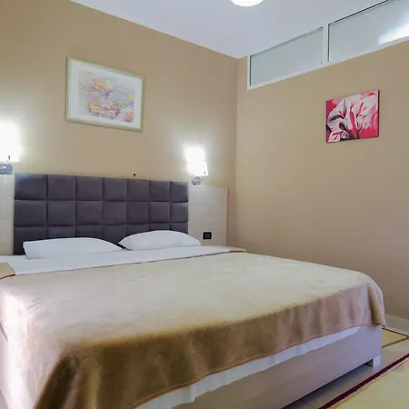 Mediterrane 4* Sarandë