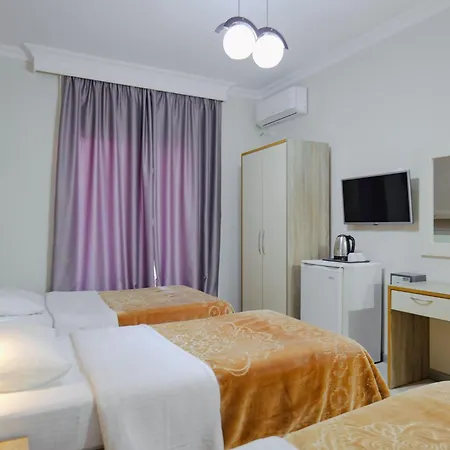 ホテル Mediterrane Sarandë