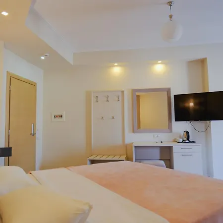 ホテル Mediterrane Sarandë